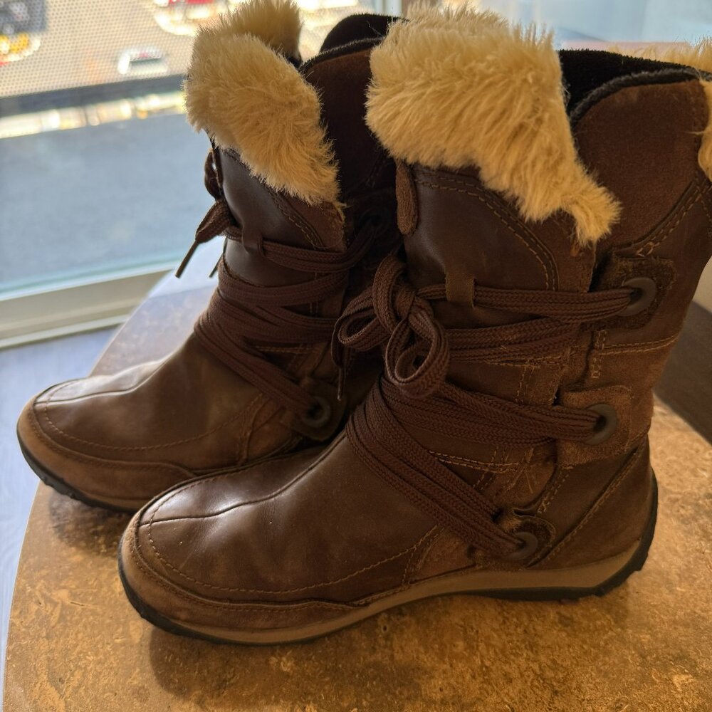 Merrell Bitter Chocolate Primaloft 200 Gram Waterproof Boots Womens EU 37 US 6.5